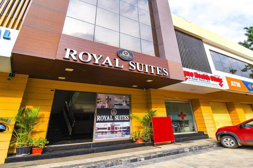 Fabhotel Royal Suits - Nr Mahadji Shinde Chhatri Mundhva Eksteriør bilde